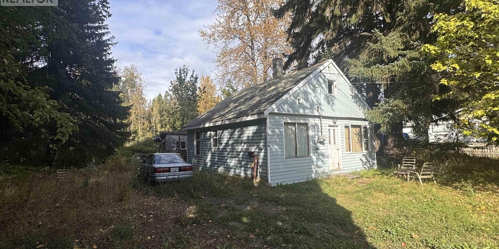 5128 MEDEEK AVENUE Terrace Photo 2 5128 MEDEEK AVENUE Terrace Photo 2